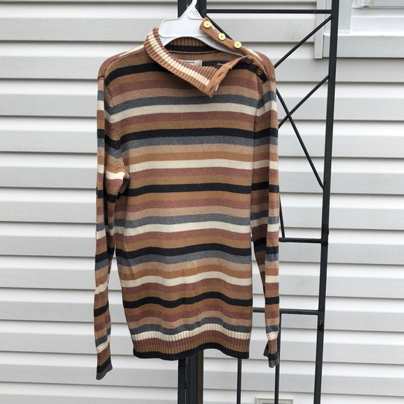 Sweater - Picture 1 of 3